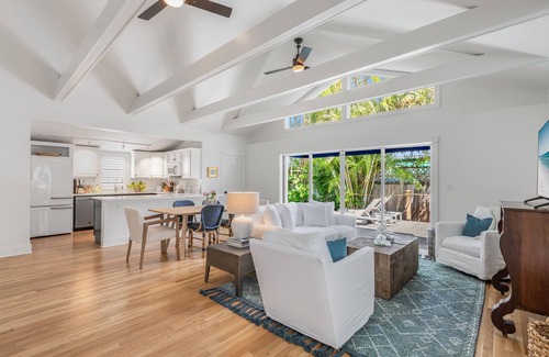 The Meadows Casa | SECOND WIND ~ Charming 2 Bedroom, 2 Bathroom Home w/ Pool!