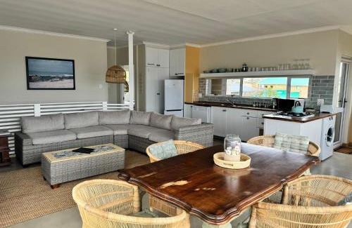 Jeffreys Bay Apartamento | Secrets 2 at Waterkant 7