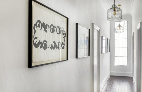 Cape Town City Centre Apartamento | Secure & Central: Villa with Views of Table Mountain