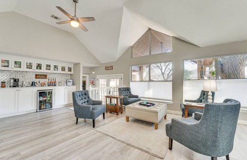 Seguin Casa | Seguin Riverfront Retreat: Fishing Dock + Kayaks!