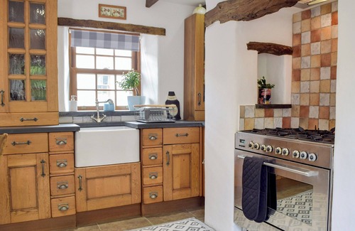 Clarbeston Road Cabaña | 2 bedroom accommodation in Wallis, near Haverfordwest