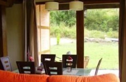 Acereda Cabaña | Casa rural (alquiler íntegro) Leyendas del Bosque para 7 personas