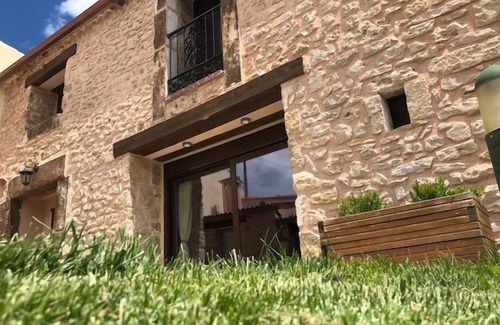 Pradena Cabaña | Casa rural (alquiler íntegro) El Escondite De Castroserna