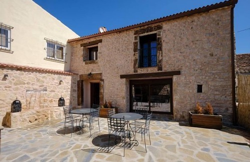 Pradena Cabaña | Casa rural (alquiler íntegro) El Escondite De Castroserna