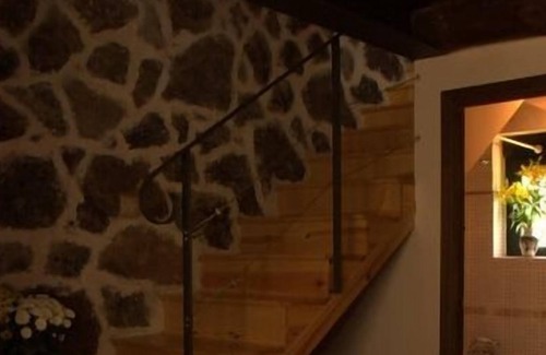 Gilgarcia Cabaña | Casa rural (alquiler íntegro) en Gredos para 2 personas con jacuzzi y chimenea