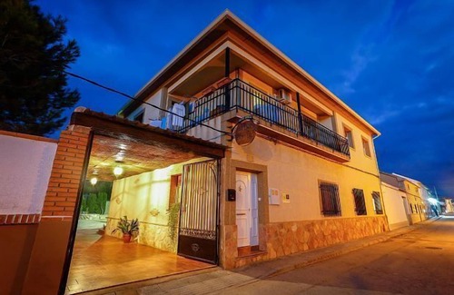 Casas de Benítez Cabaña | Casa rural con piscina privada, wifi gratis, jacuzzi, BBQ, chimenea, jardín