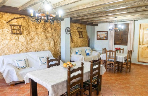 Illora Cabaña | Cortijo Las Chorreras. Casa con piscina climatizada en Íllora. Granada