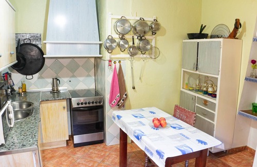 Illora Cabaña | Cortijo Las Chorreras. Casa con piscina climatizada en Íllora. Granada