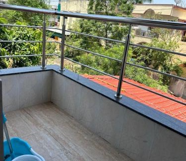 Nagpur Apartamento | Self Check In 1BHK Home fully Equipped Kitchen
