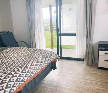 Te Miro Casa | Self check-in sleepout with bathroom