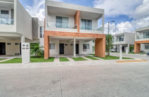 Puerto Juarez Villa | Selvanova Coto 4B, Villa Flamingos 437F