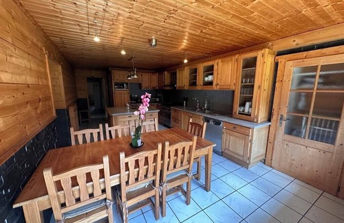 Bellevaux Casa | Semi-detached mountain chalet with fireplace
