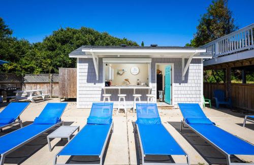 Whalehead Beach Casa | Semi-Oceanfront with Heated Pool Cabana Ocean Views