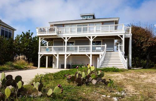 Whalehead Beach Casa | Semi-Oceanfront with Heated Pool Cabana Ocean Views