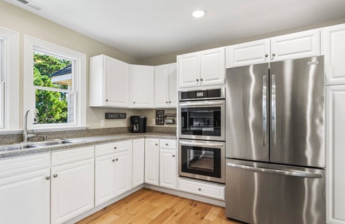 Corolla Casa | Semi-Soundfront Elegance w/Pool & Hot Tub