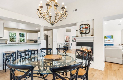 Corolla Casa | Semi-Soundfront Elegance w/Pool & Hot Tub