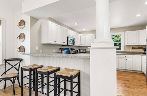 Corolla Casa | Semi-Soundfront Elegance w/Pool & Hot Tub