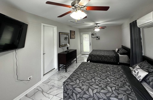 Annapolis Casa | Semper Fi guest home 2 mins away from Annapolis Harbour Center!