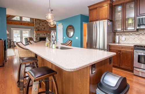 Town of Torrey Casa | Seneca Memories: Luxury Lakeside Home on Seneca Lake!