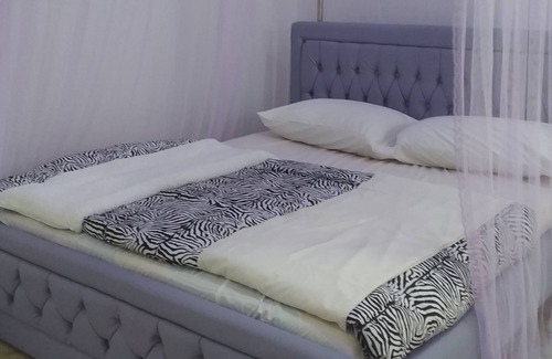 Kabwohe Hotel | Senevin Gardens Hotel