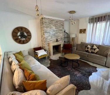 Nueva Andalucia Apartamento | Senorio de Aloha duplex apartment