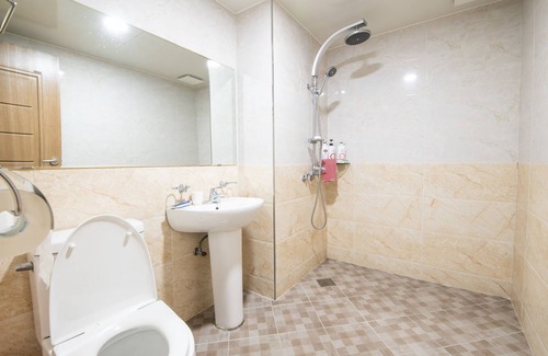 Seogwipo City Hotel | Seogwipo Momentor Hotel