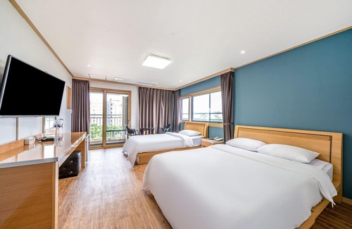 Seogwipo City Hotel | Seogwipo Momentor Hotel