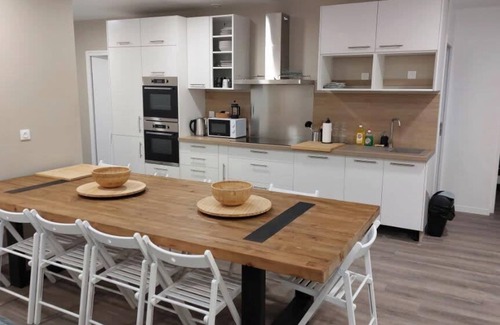 Saint-Etienne-du-Rouvray Apartamento | SER LOFT 8 : Grand appartement 8 chambres idéal groupes, pros et familles