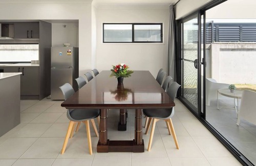 Gold Coast Casa | Serena by the Water Family Retreat in Hope Island