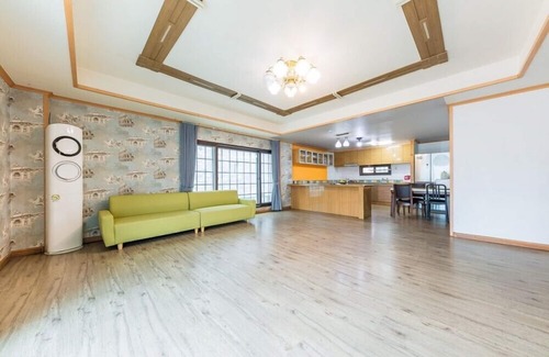 Deokhyeon Casa | Serence Pension