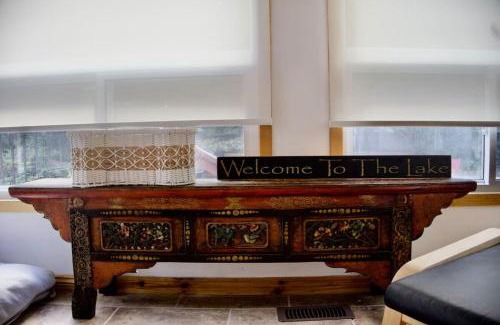 Eagle Lake Casa | Serendipity 5 BR Waterfront 4 Seasons, Hot Tub, Firepit, Close to Ski HIll