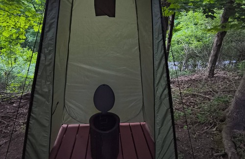 Frankfort Alquiler De RV | Serene 1-bedroom dome in Frankfort,steps away from town