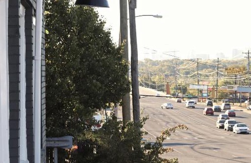 Nashville Hotel | Serene 1 BR 10 Mins to Nashville