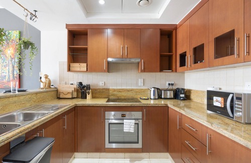 The Greens Apartamento | Serene 1BR Apt in Fairways West Tower, The Greens