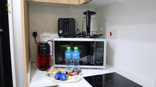 Masdar City Apartamento | Serene 1BR Oasis 2 Retreat with Pool - Near Masdar Park