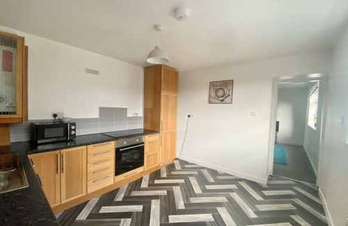 Bon-y-maen Casa | Serene 2- Bedroom House at Cefn Road