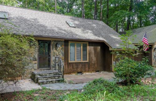 Raleigh Casa | Serene Acre Retreat- in Apex near Raleigh