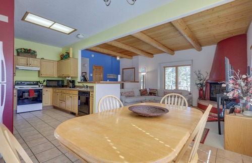 Amalia Cabina | Serene Amalia Cabin w/ Deck & Mountain Views