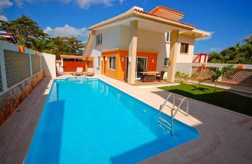 Akumal Villa | Casa frente a la playa de 3 habitaciones en Aventuras Akumal SAT TV Wifi AC