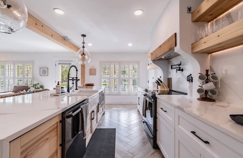 Carrollwood Casa | Serene and private "Paradise Palms" with Pool near Lake Carroll Park