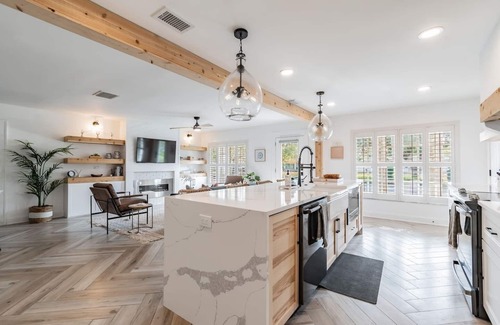 Carrollwood Casa | Serene and private "Paradise Palms" with Pool near Lake Carroll Park