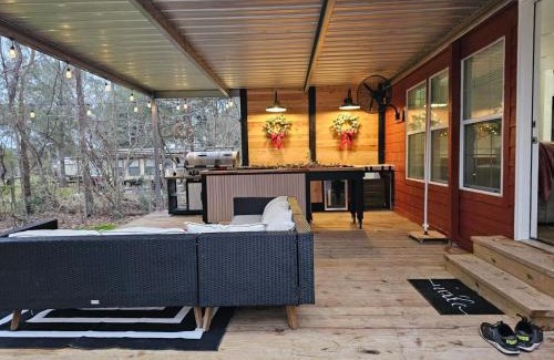 Lottie Casa | Serene Bayou Retreat - Spacious 4BR Home in Breaux Bridge for Families