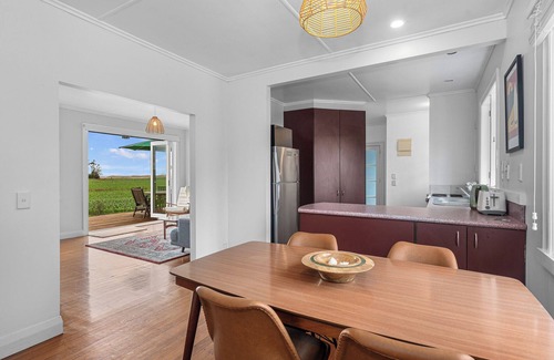 Waipu Casa | Serene Cove Escape - Waipu Holiday Home