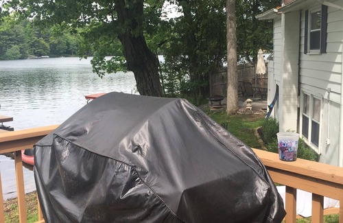 Southwick Casa | Serena y acogedora escapada al lago en el prístino estanque norte de Congamond