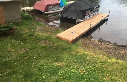 Southwick Casa | Serena y acogedora escapada al lago en el prístino estanque norte de Congamond