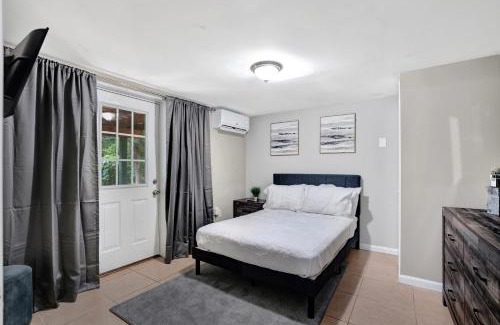 Clarksville Apartamento | Serene Downtown Villa