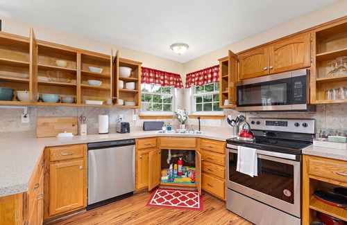 Raymore Casa | ⭐️ Serene Oasis ✅ 3 King Beds ✅ Fast Wifi ✅ Free Parking