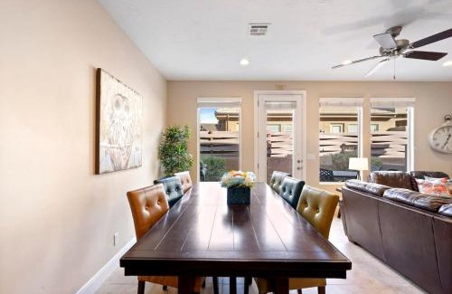 Washington Casa | Serene Oasis Near Zion - Pools Gym & Fishing Pond