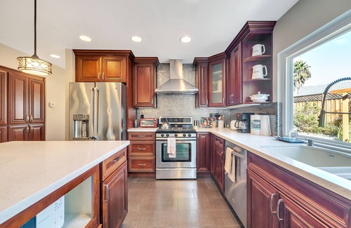 Edenvale Casa | Adorable mascota amigable casa de Santa Teresa.