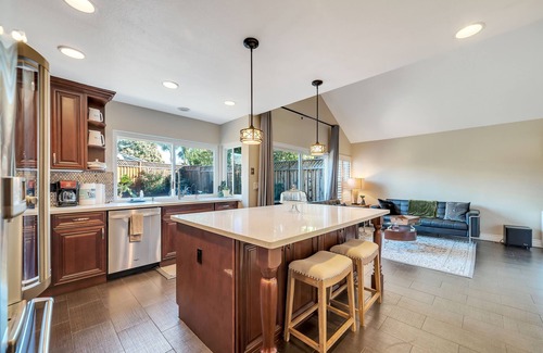 Edenvale Casa | Adorable mascota amigable casa de Santa Teresa.